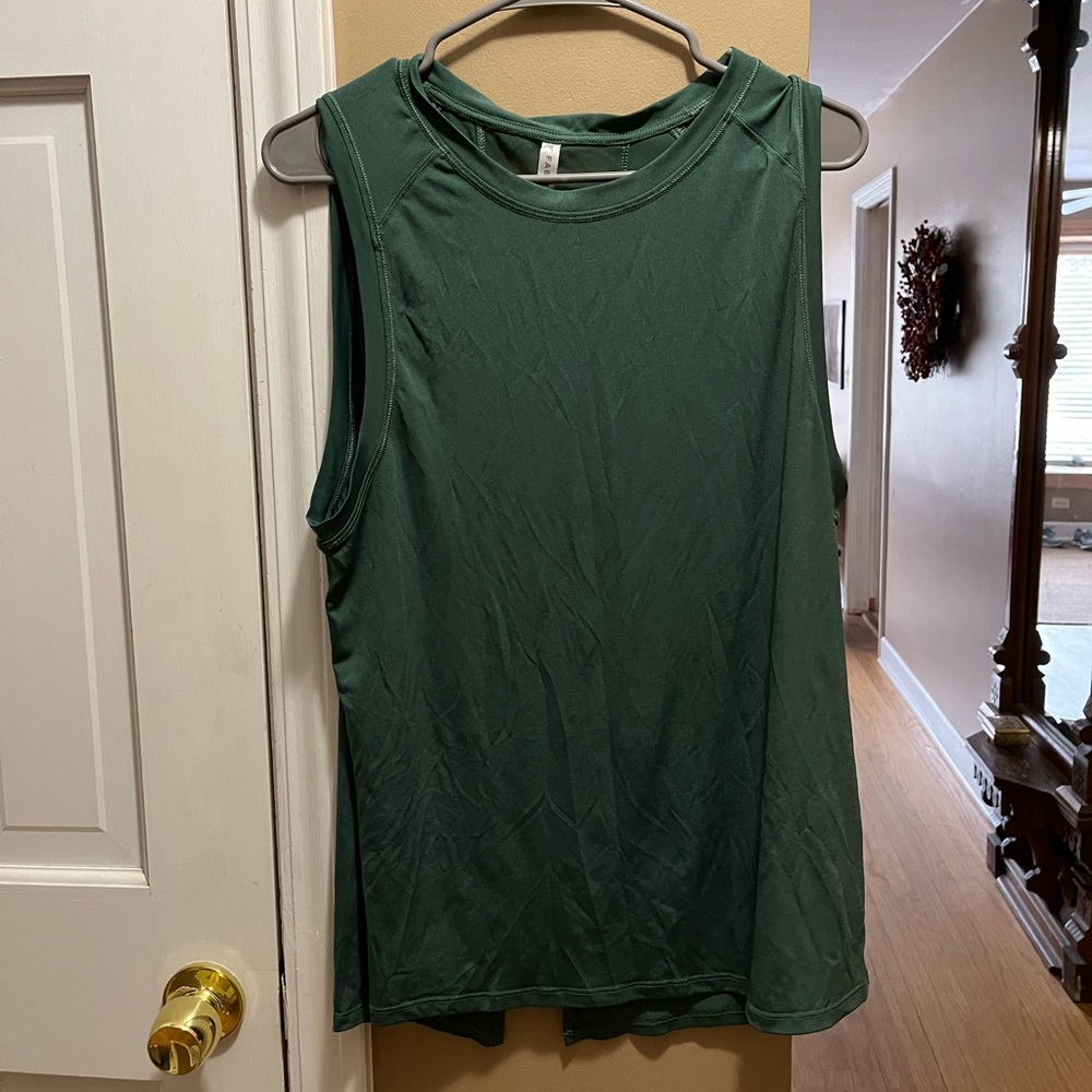 FABLETICS green workout tank